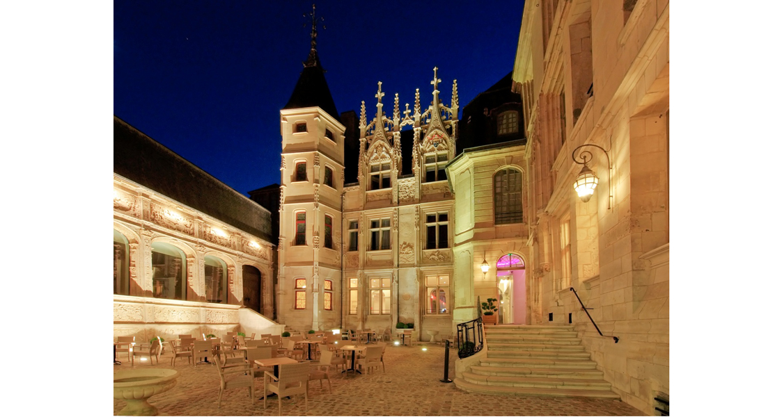 HOTEL DE BOURGTHEROULDE : LA RENAISSANCE DE L’HISTOIRE 2