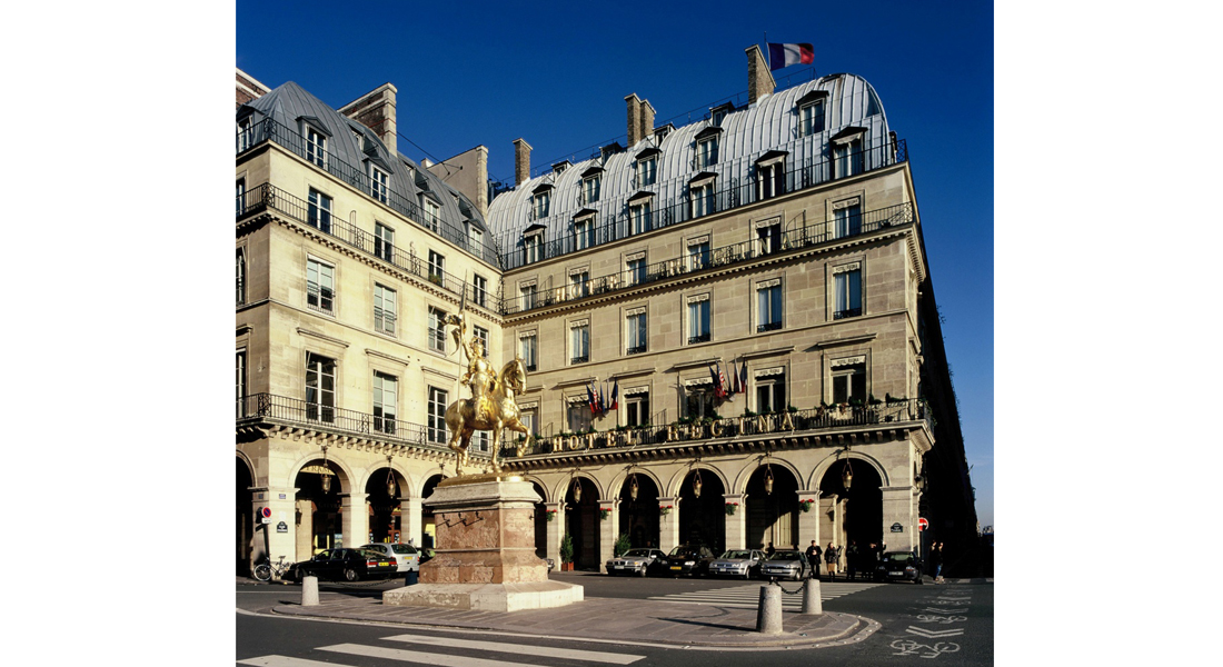 HÔTEL RÉGINA : AU CENTRE DE LA CULTURE ET DE LA MODE