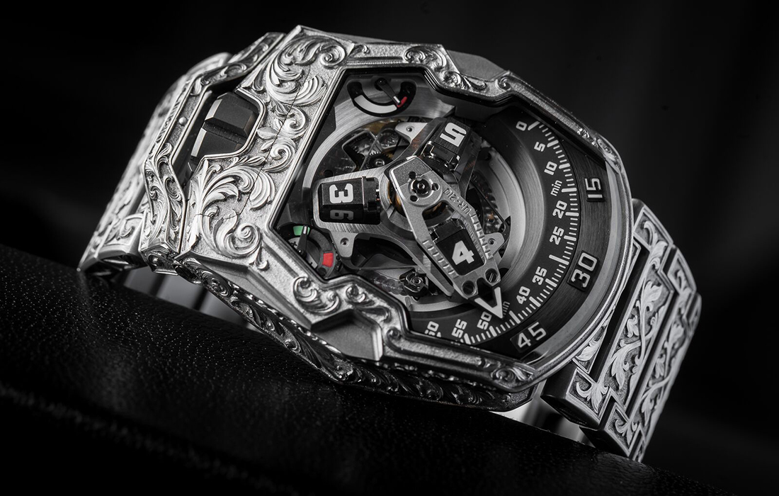 Urwerk UR-210 enjolivé par une gravure à la main pour la Dubaï Watch Week 2017