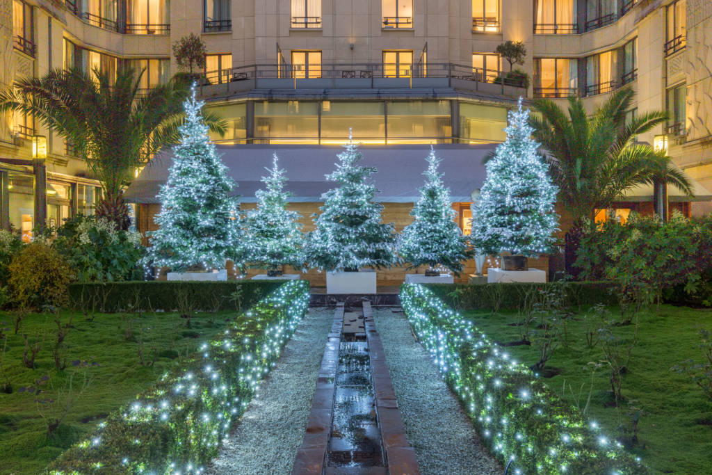 ROYAL- MONCEAU-terrasse-luxe-infinity-palace-hotel