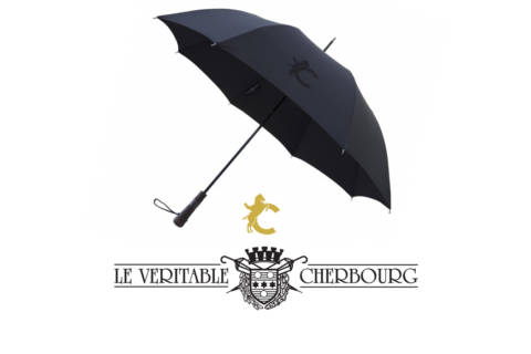 Le Véritable Cherbourg met en relief l’emblème des chevaux du Cadre Noir -luxe-infinity-magazine