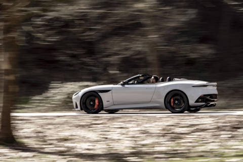 Aston Martin Superleggera volante dbs