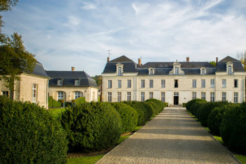 Vue de face du château de Courcelles