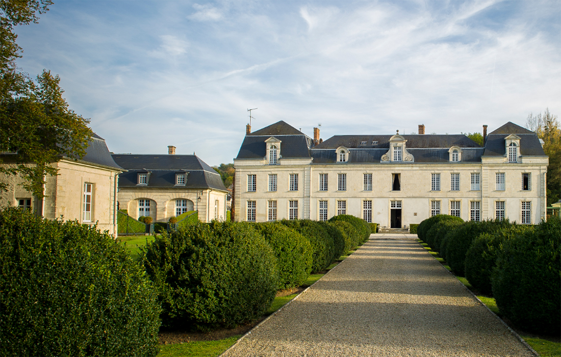 Glissez-vous dans la peau d’un prince ou d’une princesse le temps d’un soir dans le Château de Courcelles