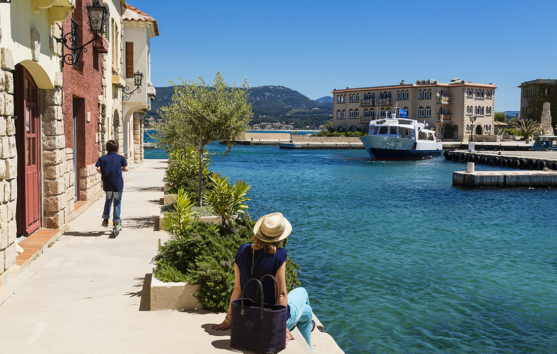 Port ile de Bendor