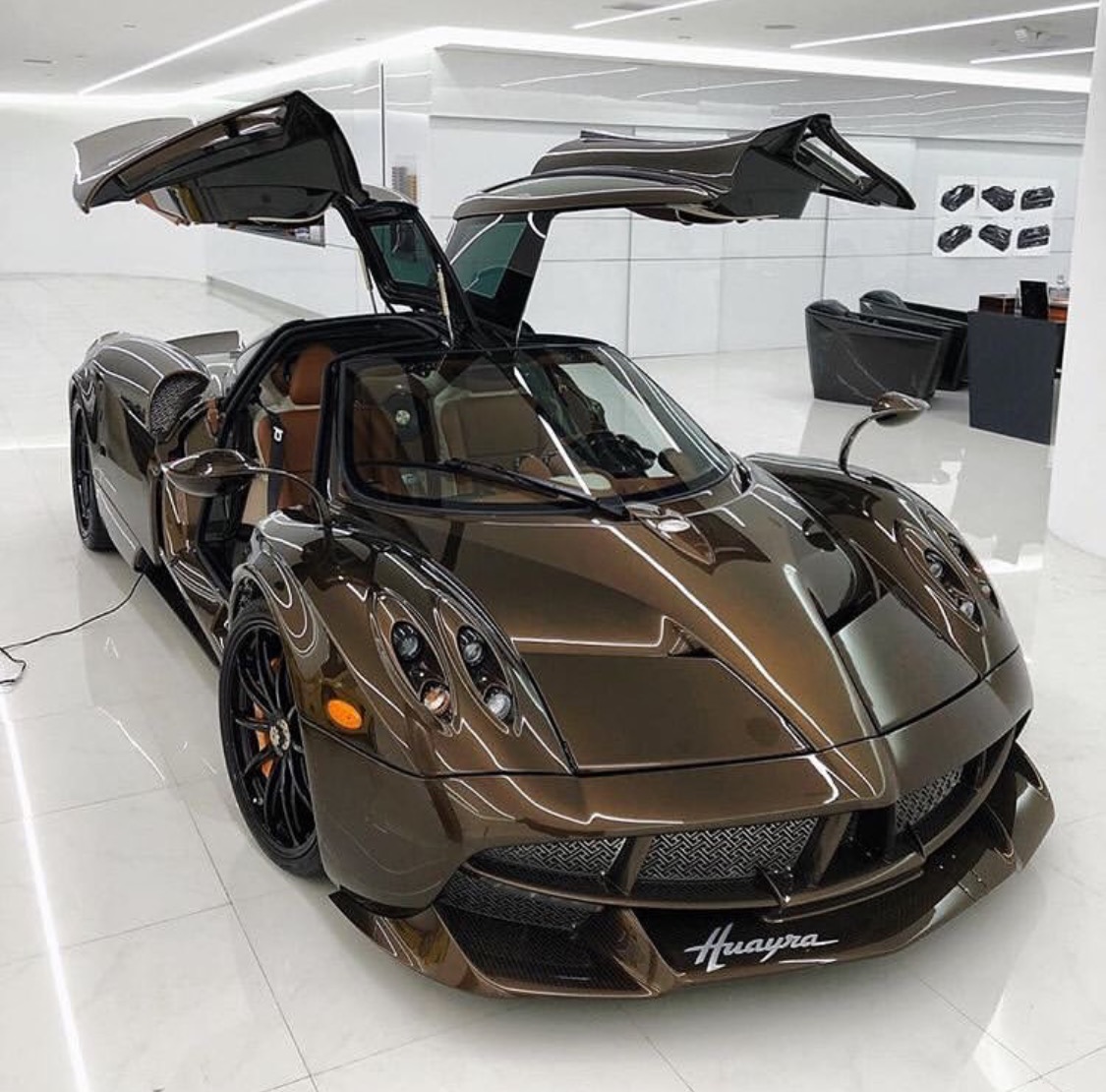 Pagani collabore avec la marque de luxe Hermès 