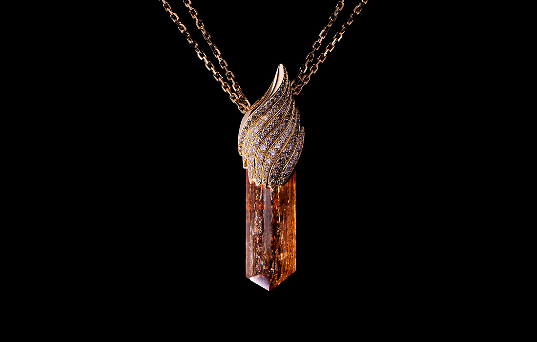 Energie, topaze impériale du Brésil, diamants et or.