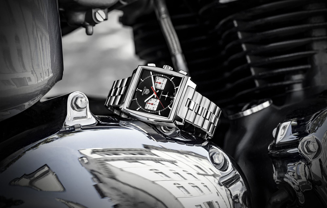 Le grand come-back du bracelet acier de Tag Heuer dans la collection Monaco