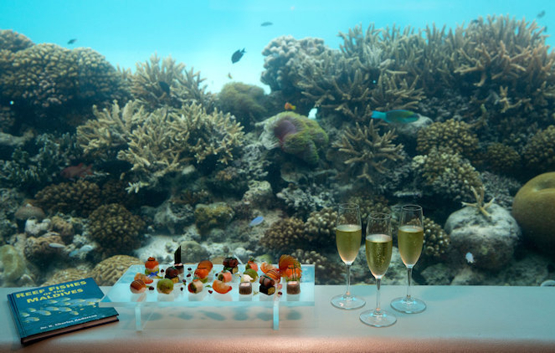 Une expérience gastronomique exclusive sous-marine avec Huvafen Fushi