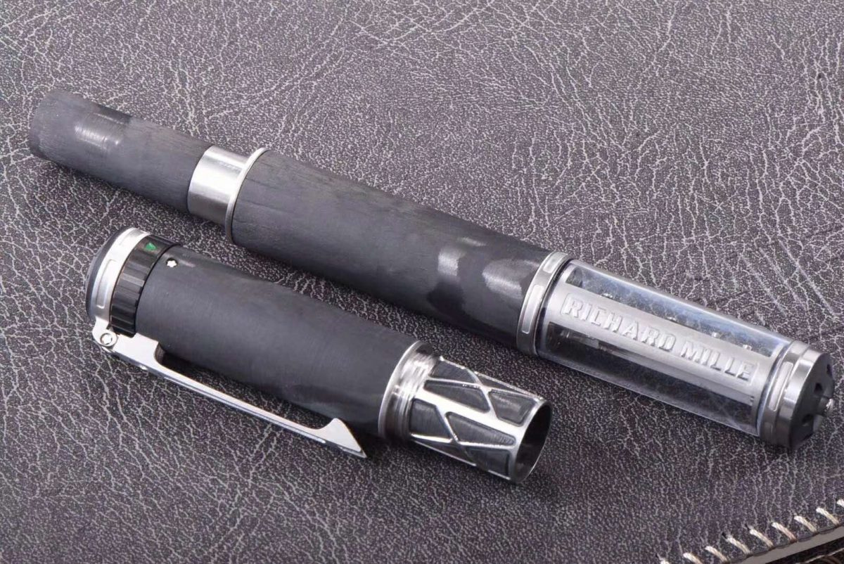 Richard Mille RM SO5 : le stylo plume mécanique de luxe à 120 000 euros