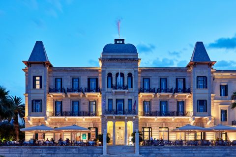 Spetses : le Grand Hotel Poseidon pour un séjour unique au bord de la mer Egée