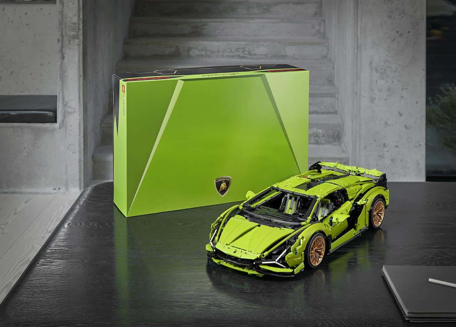 LEGO dévoile une version taille réelle de la Lamborghini Sian FKP 37-4