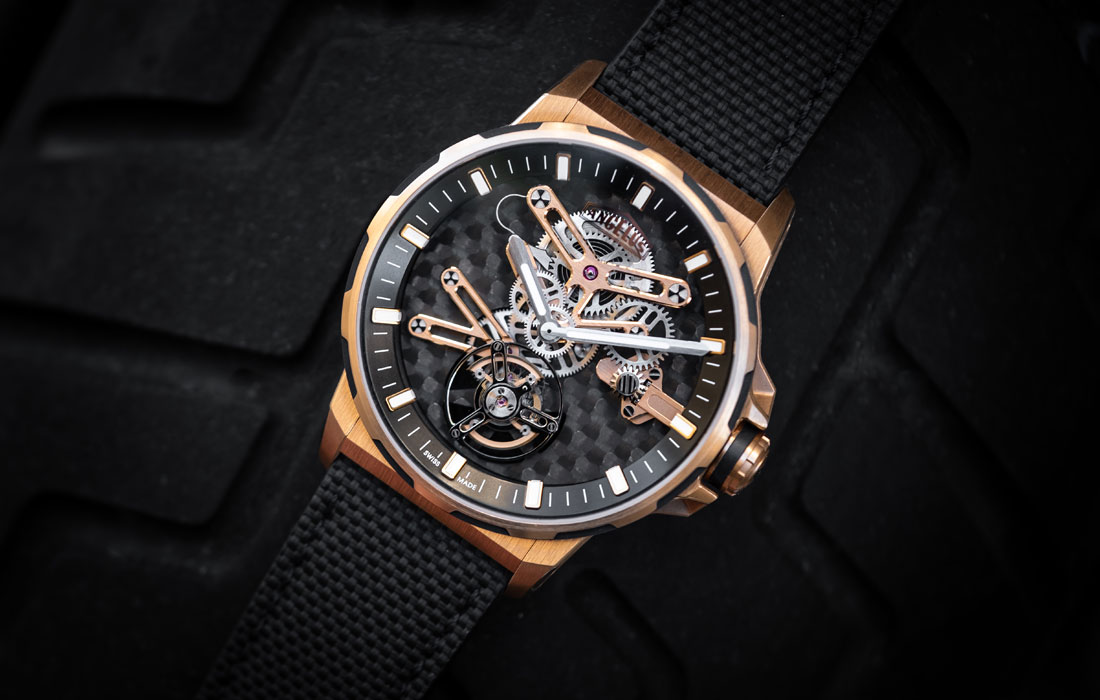 Angelus Gold & Carbon Flying Tourbillon, un spectacle technique et aérien