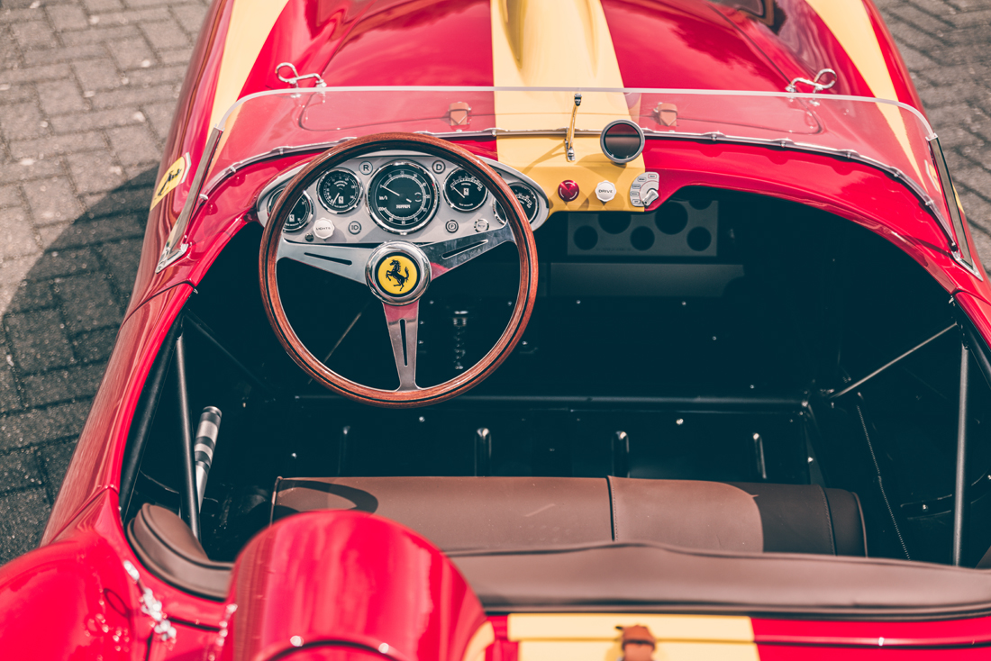 Réplique d'une Ferrari 250 Testarossa : le père Noël est déjà passé en  Angleterre – evearly news français