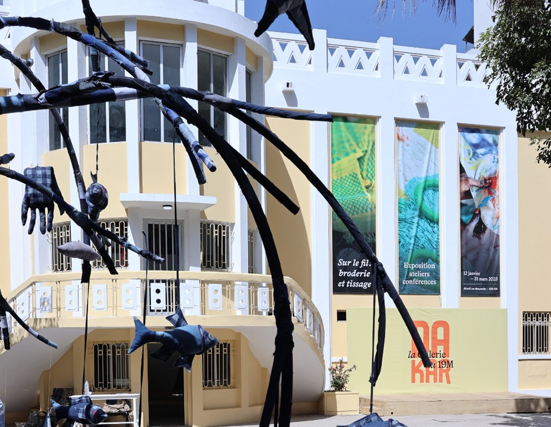 La Galerie du 19M Dakar, une programmation dédiée à la broderie et au tissage