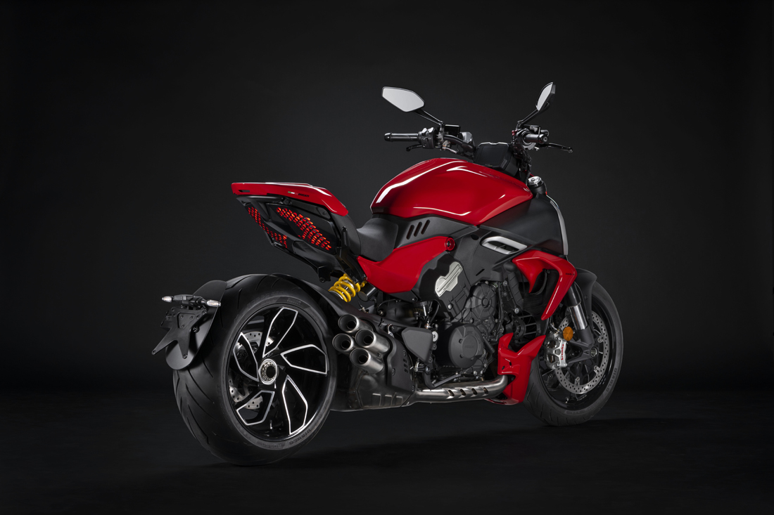 Le nouveau Ducati Diavel devient V4