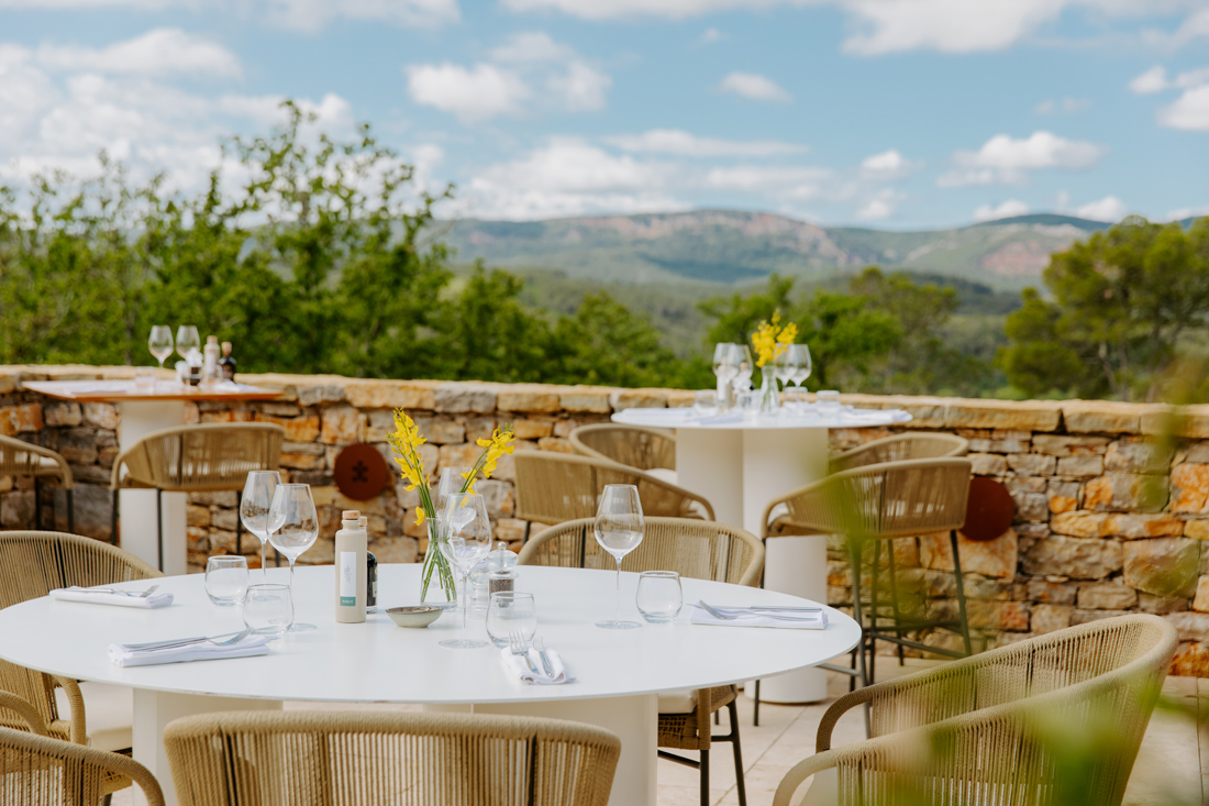 Château La Martinette présente Vigna, son restaurant d’été par Valentine Davase